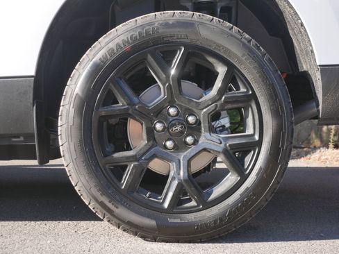 New 2025 Ford Maverick XLT w/ XLT Luxury Package image 17