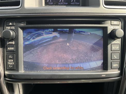 Used 2013 Toyota Highlander Limited image 25