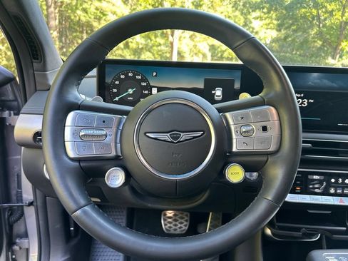 Used 2023 Genesis GV60 Performance AWD/4WD image 8