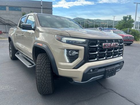 Used 2023 GMC Canyon AT4 w/ AT4 Premium Package AWD/4WD image 2