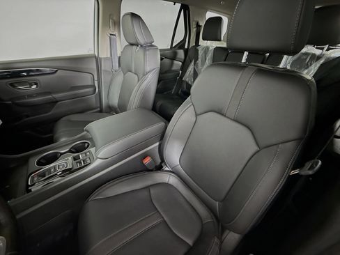 New 2025 Honda Pilot Touring image 26
