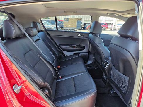 Used 2022 Kia Sportage EX image 27