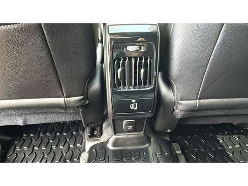 Used 2023 Jeep Compass Limited w/ Elite Group AWD/4WD image 37