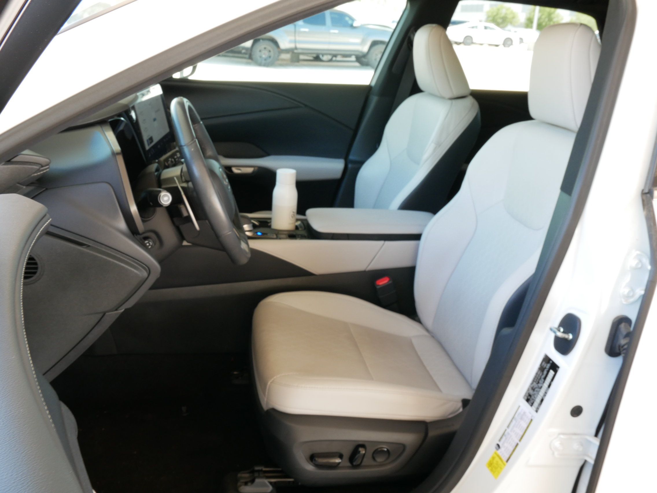 Used 2024 Lexus RX 350 Premium Plus w/ Convenience Package FWD image 2