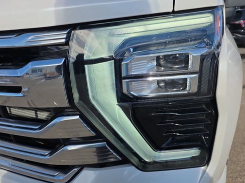 Used 2024 Chevrolet Silverado 3500 High Country w/ High Country Premium Package image 9