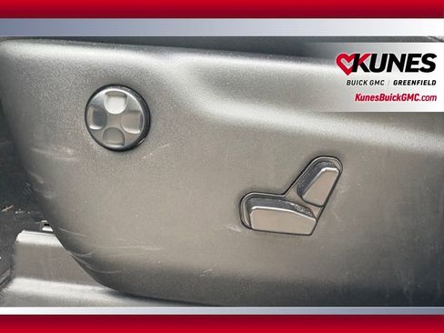 Used 2024 Dodge Durango GT image 17