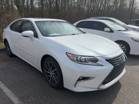 Used 2017 Lexus ES 350 image 3
