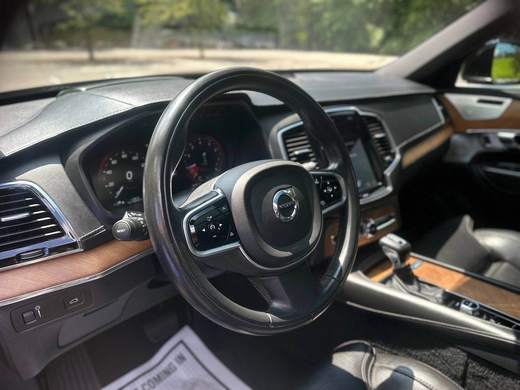 Used 2017 Volvo XC90 T6 Inscription w/ Vision Package AWD/4WD image 12