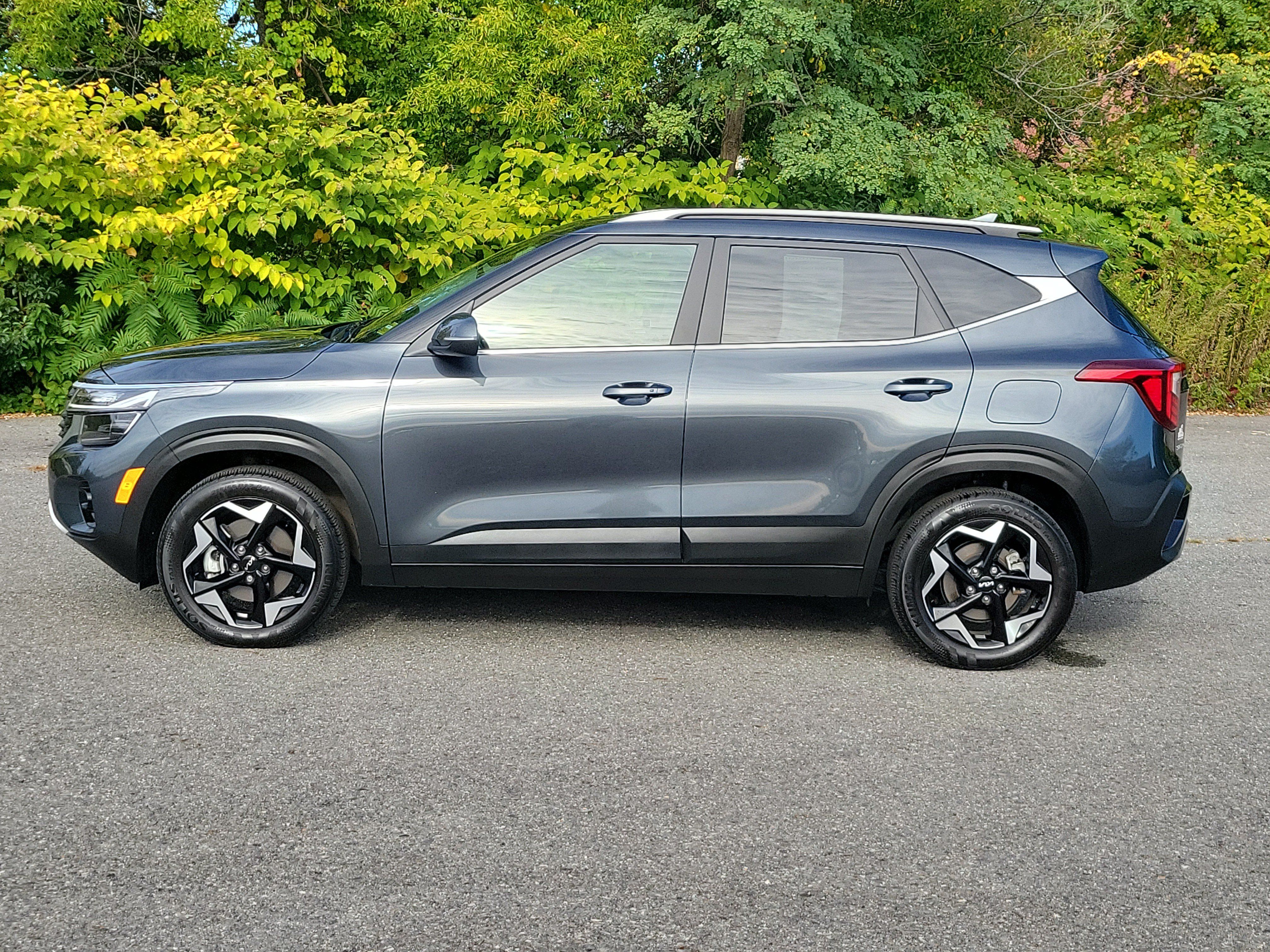 Used 2025 Kia Seltos EX AWD/4WD image 8