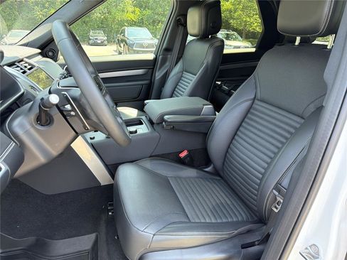 Used 2024 Land Rover Discovery Dynamic SE AWD/4WD image 25
