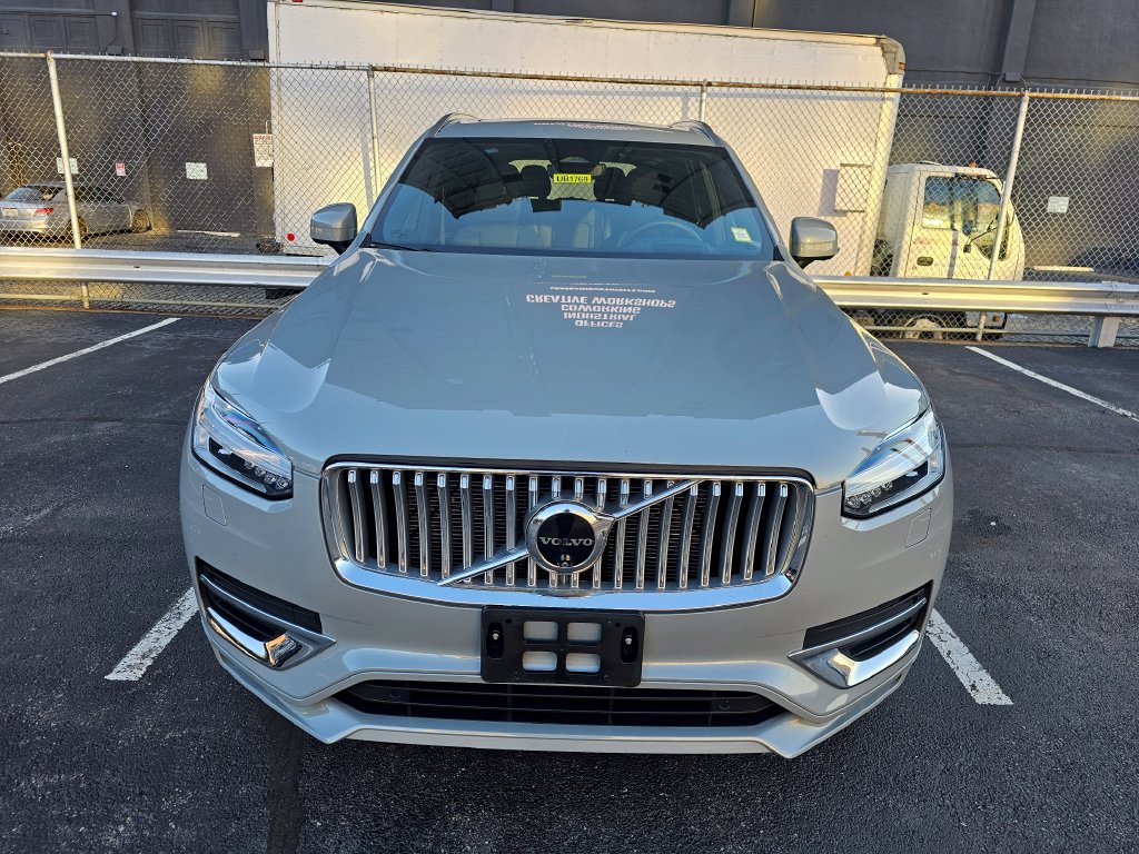 Certified 2025 Volvo XC90 B6 Ultra w/ Protection Package AWD/4WD image 30