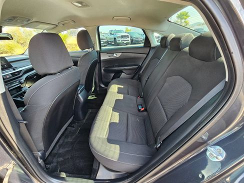 Used 2019 Kia Forte LXS FWD image 18