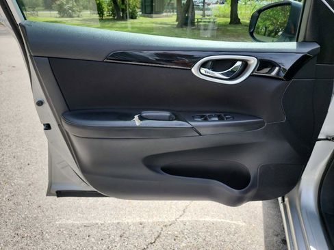 Used 2019 Nissan Sentra SV image 10