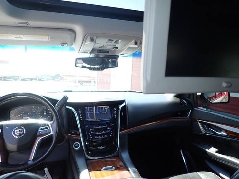 Used 2015 Cadillac Escalade ESV Premium AWD/4WD image 11