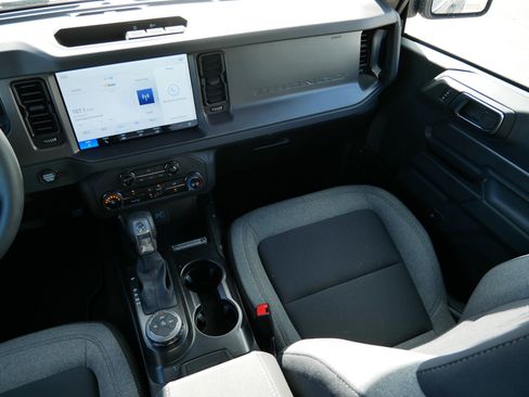 Used 2025 Ford Bronco 2-Door AWD/4WD image 11