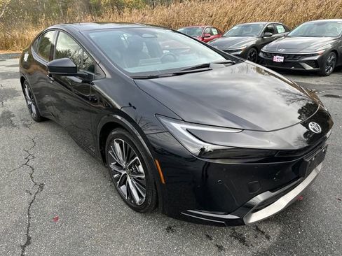 Used 2023 Toyota Prius LE image 7