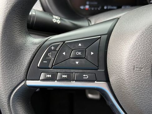 Certified 2023 Nissan Kicks SV image 12