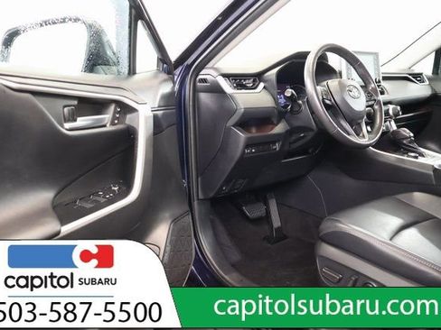 Used 2019 Toyota RAV4 Limited image 8