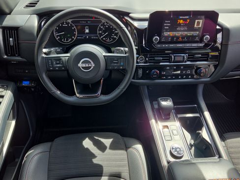 Used 2024 Nissan Pathfinder Rock Creek AWD/4WD image 11