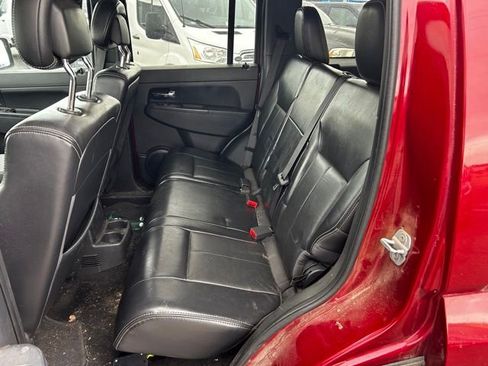 Used 2012 Jeep Liberty Sport image 8