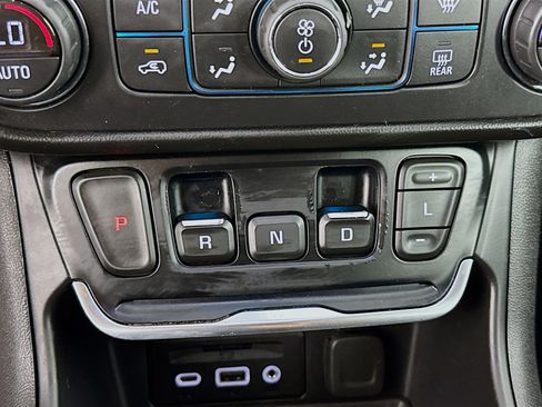 Used 2018 GMC Terrain SLE w/ Driver Convenience Package image 19