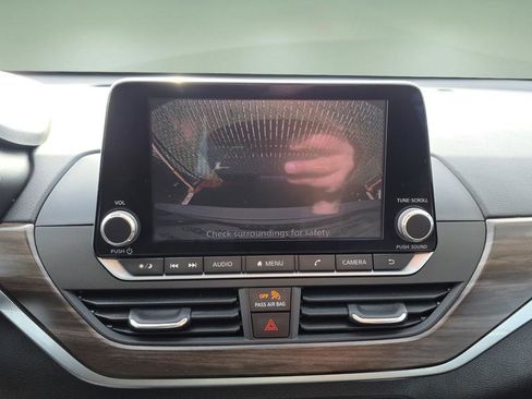 Used 2023 Nissan Altima 2.5 SV image 26