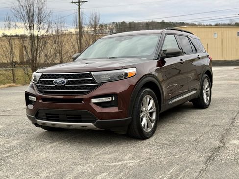 Used 2020 Ford Explorer XLT w/ Equipment Group 202A image 45