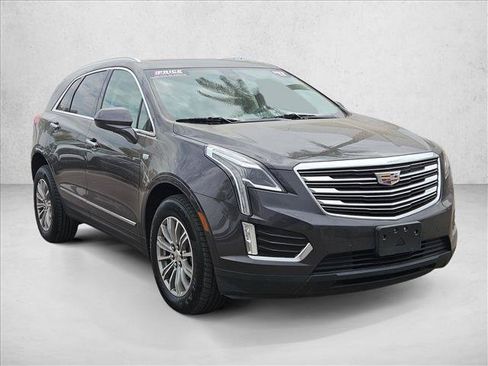 Used 2017 Cadillac XT5 Luxury w/ Driver Awareness Package FWD image 3