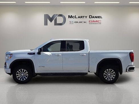 Used 2020 GMC Sierra 1500 AT4 w/ AT4 Premium Package image 3