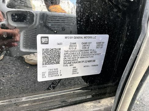 Used 2023 Buick Enclave Essence AWD/4WD image 34