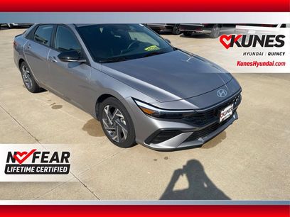 Used 2025 Hyundai Elantra Sport w/ Cargo Package