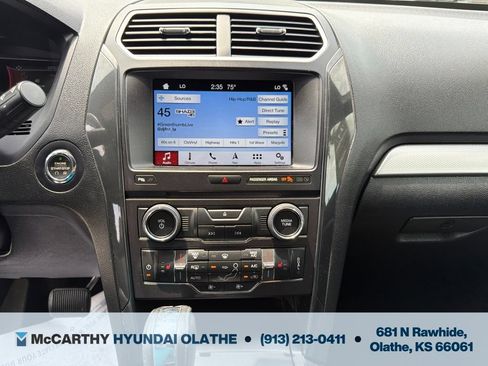 Used 2017 Ford Explorer XLT w/ Equipment Group 202A AWD/4WD image 9