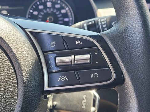 Used 2024 Kia Forte LXS w/ LXS Technology Package FWD image 14