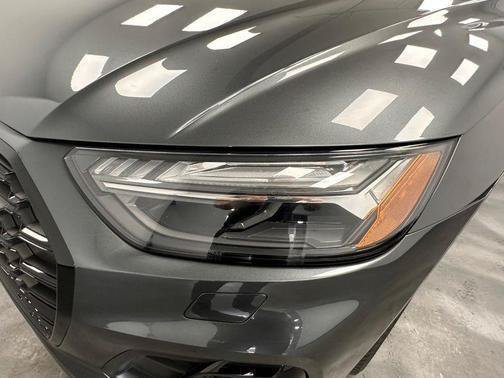 Used 2023 Audi SQ5 Prestige w/ Prestige Package AWD/4WD image 12