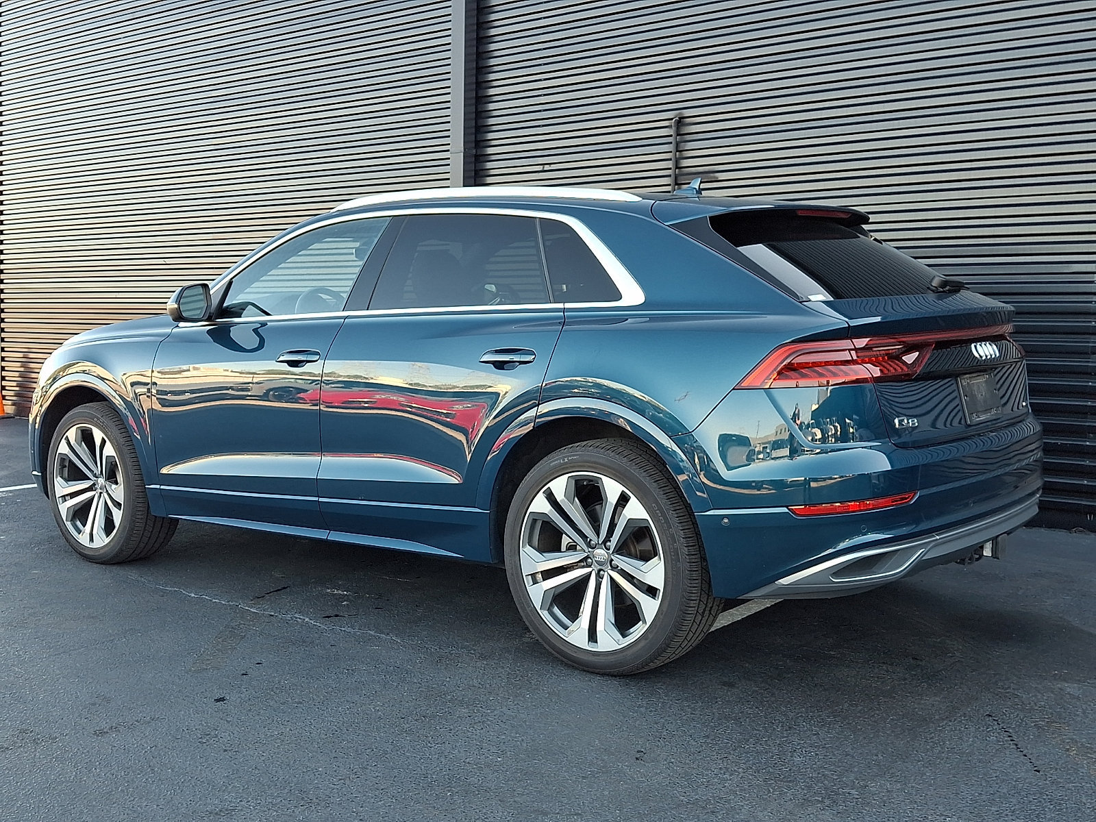 Used 2019 Audi Q8 Premium Plus w/ Premium Plus AWD/4WD image 3