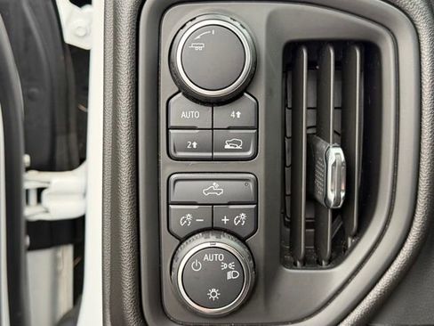 Certified 2022 Chevrolet Silverado 1500 Custom AWD/4WD image 29