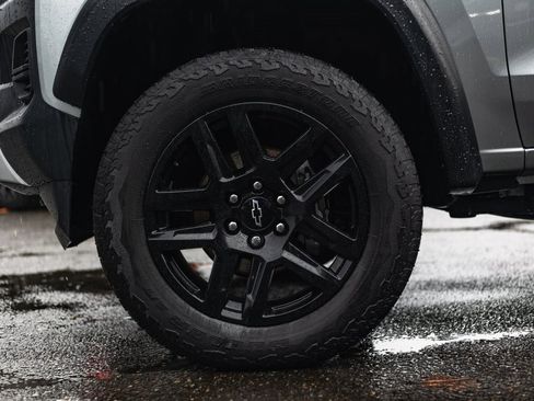 Used 2023 Chevrolet Colorado Trail Boss w/ Advanced Trailering Package image 16