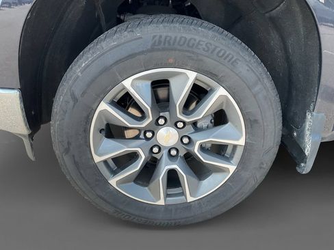 Used 2023 Chevrolet Silverado 1500 LT AWD/4WD image 11