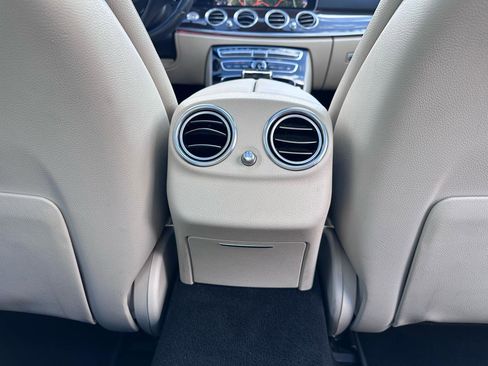 Used 2017 Mercedes-Benz E 300 image 22
