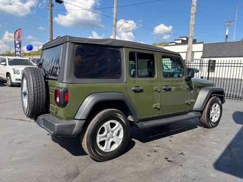 Used 2021 Jeep Wrangler Unlimited Sport image 9