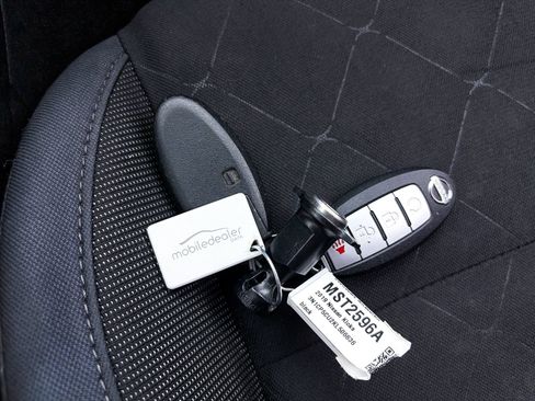 Used 2019 Nissan Kicks SV w/ Exterior Package FWD image 23