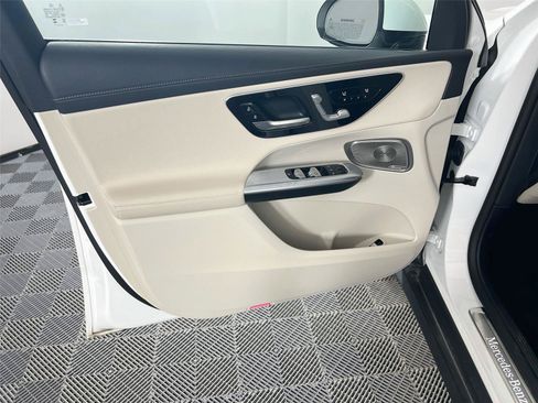 Certified 2023 Mercedes-Benz GLC 300 4MATIC image 19
