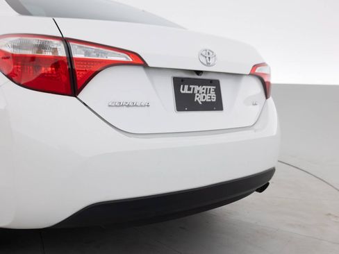 Used 2015 Toyota Corolla LE FWD image 16