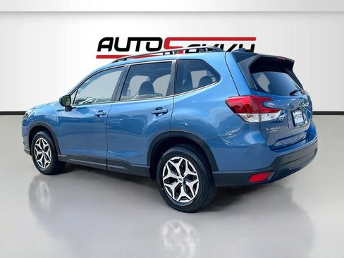 Used 2024 Subaru Forester Premium AWD/4WD image 5