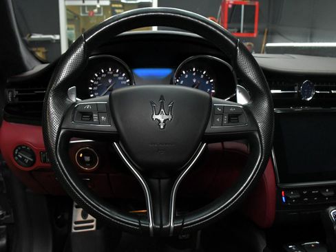 Used 2017 Maserati Quattroporte GTS GranSport RWD image 26