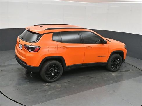 New 2026 Jeep Compass Latitude image 29