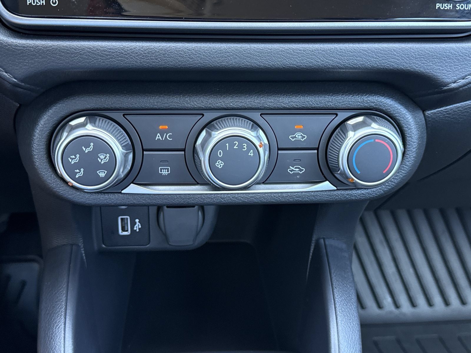 Used 2025 Nissan Versa S w/ S Plus Package FWD image 21