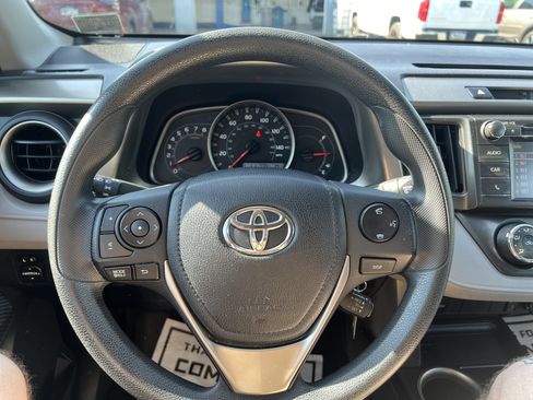 Used 2014 Toyota RAV4 LE AWD/4WD image 17