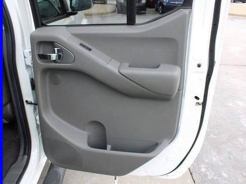 Used 2019 Nissan Frontier SL AWD/4WD image 21