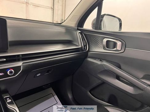 Used 2024 Kia Sorento S w/ Panoramic Sunroof Package FWD image 40